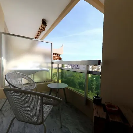 Daire Nice Design Apt In Residence With Swimming Pool